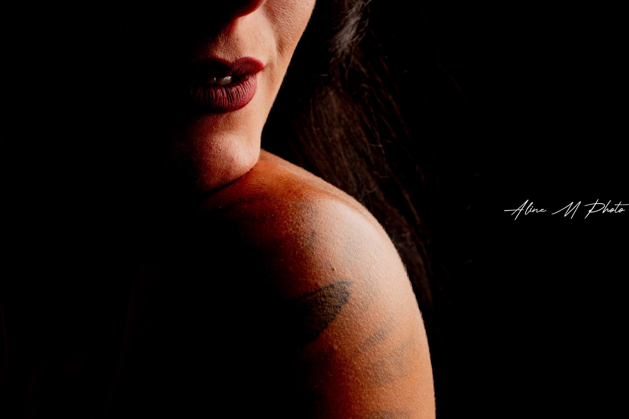 portrait nu femme solo studio extérieur regard de soi reconversion image beauté naturelle projection couleur fantaisie détails