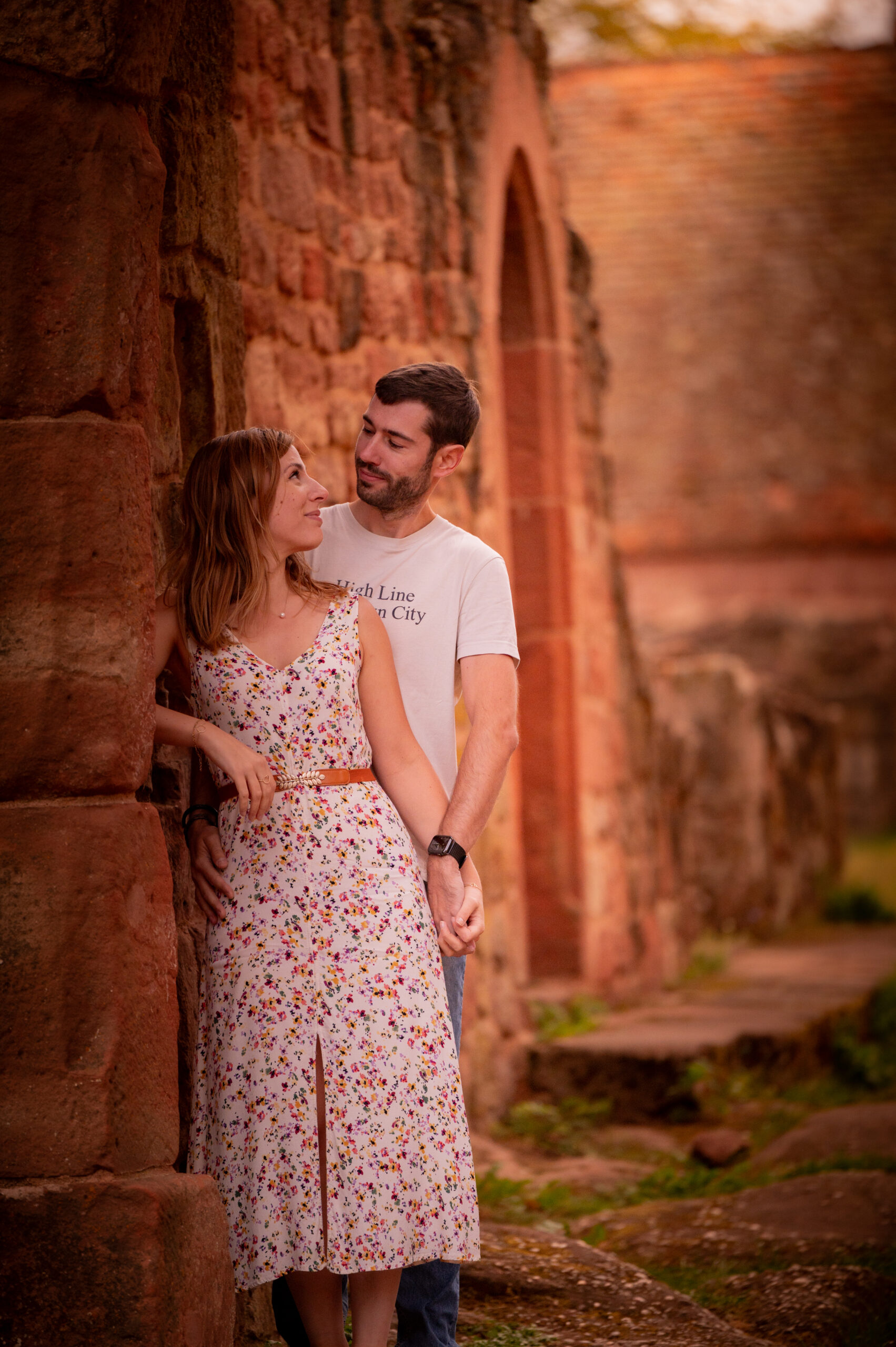 photo couple naturel paysages Vosges France complicité coucher de soleil ruine chateau nature