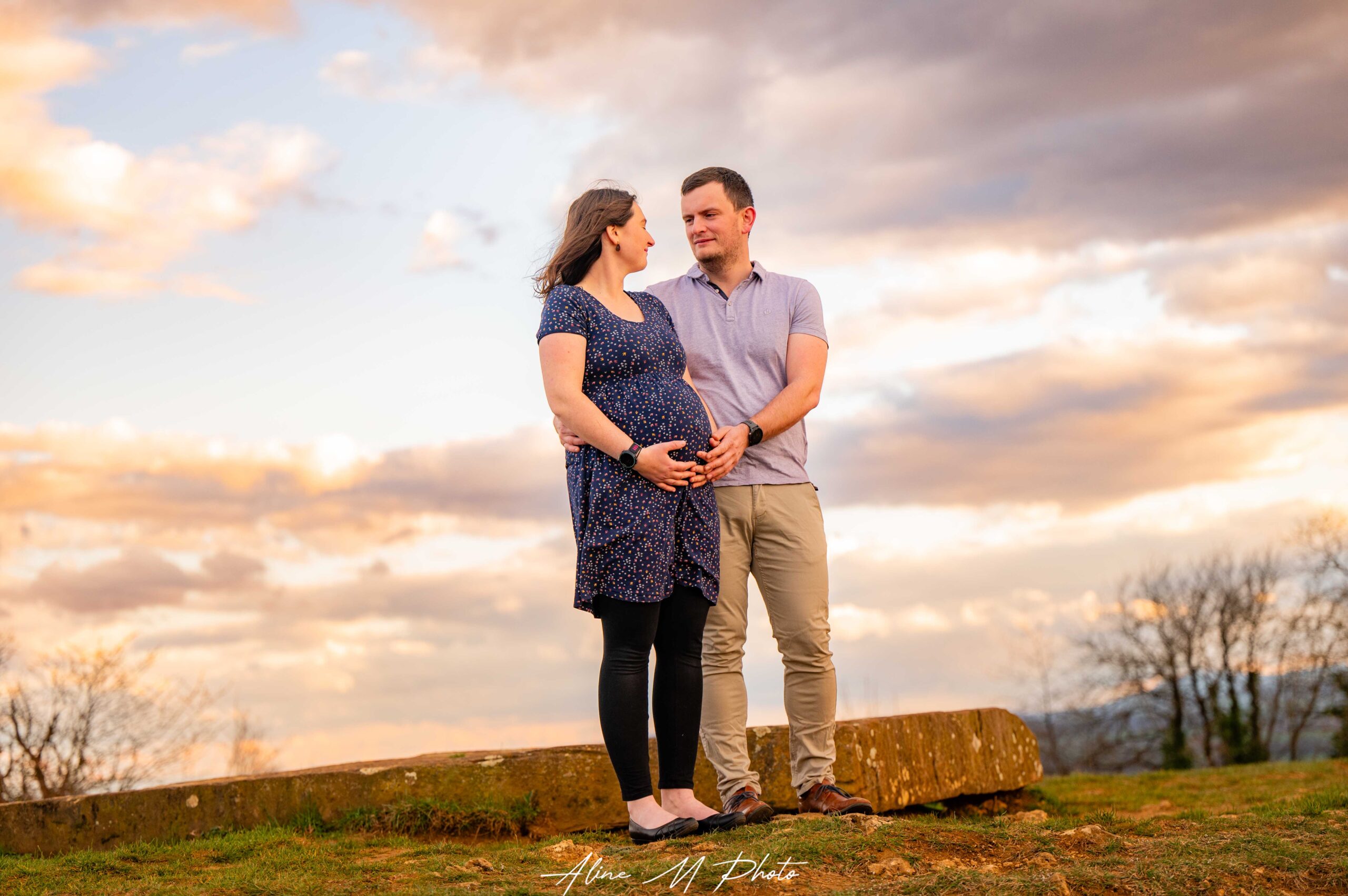 photo photographie grossesse nature naturel alsace lorraine naturel paysage douceur simplicité extérieur naturelle animaux simple chien dehors studio famille enfant